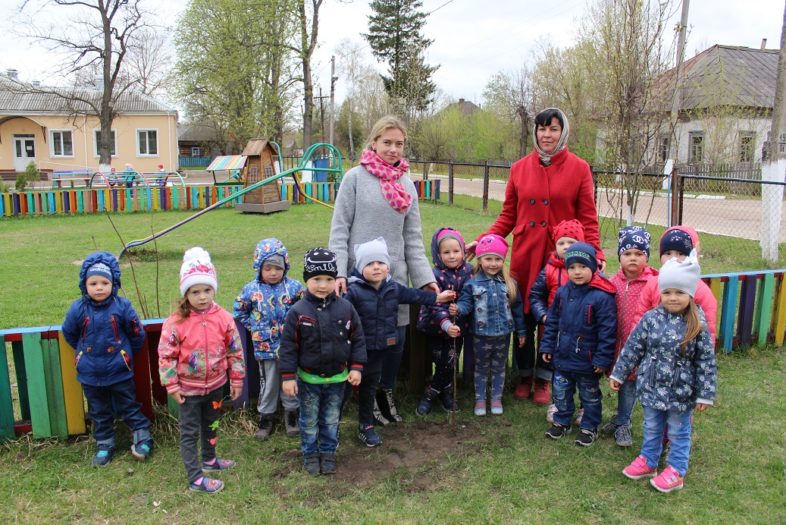 Акція «Посади дерево» в дитячому садочку «Сонечко»